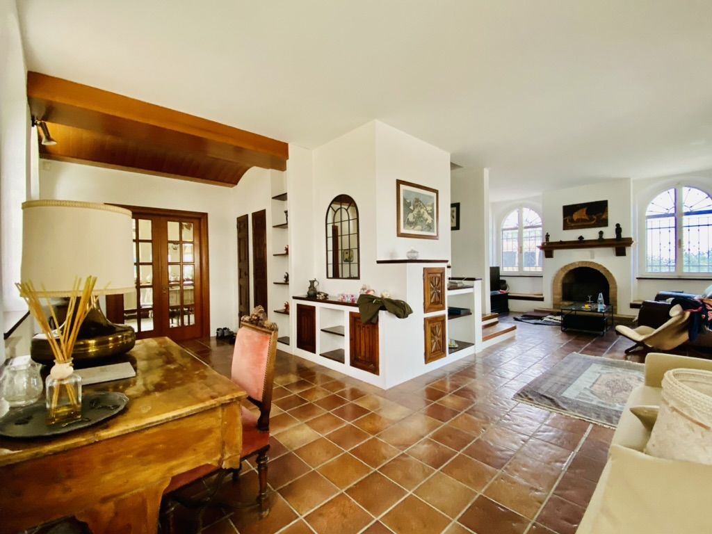 Villa Tergi :: Wohnzimmer Kamin